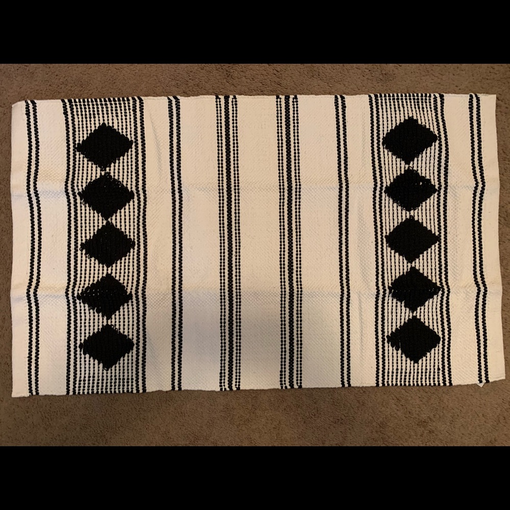 Caravan Diamond Woven Rug - Picture 3 of 8